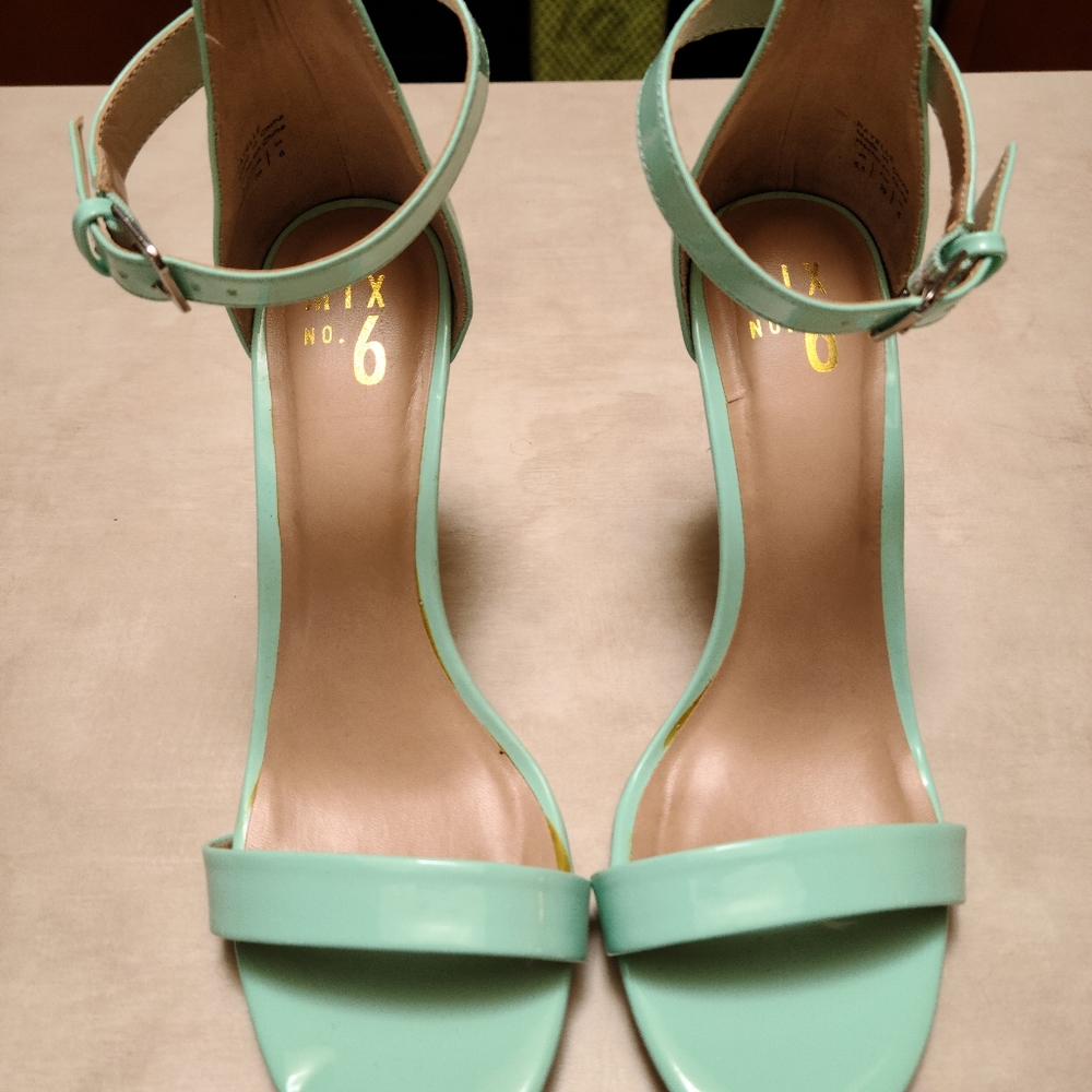 Mint heels